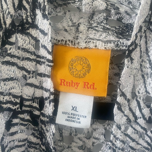 Ruby Rd. Monochrome Textured Cardigan - Picture 2 of 7